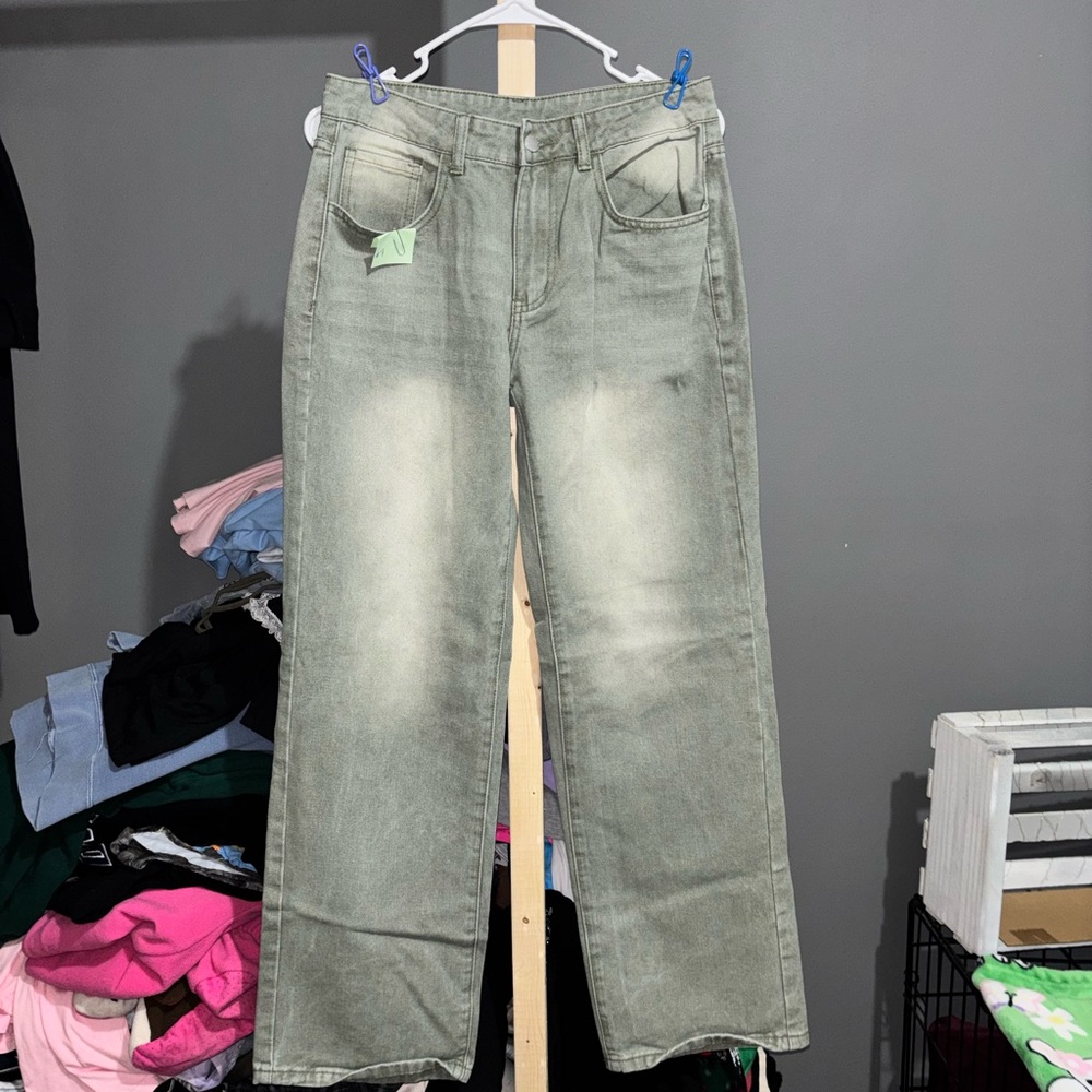 SHEIN Women’s Green Straight Jeans